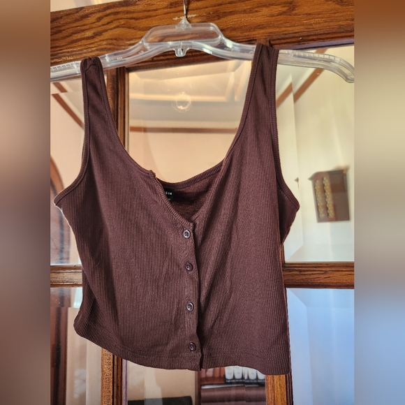 Crop top - Picture 1 of 3